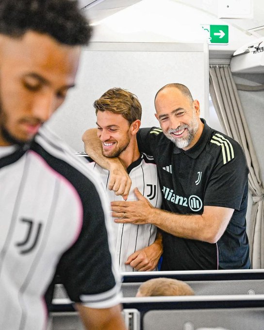 Bij Ajax wist hij dit seizoen geen basisplaats te veroveren, maar Daniele Rugani staat vanavond hoogstwaarschijnlijk wél in de basis namens Juventus in de knock-outfase van de Club World Cup tegen Real Madrid.

Federico Gatti is ziek.