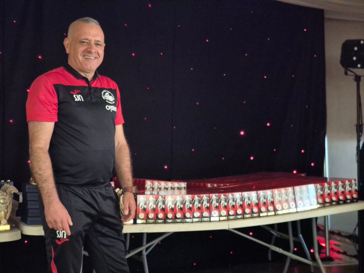 Hemel Hempstead Town Youth FC (@hemeltownythfc) on Twitter photo Wishing our chairman Stephen Neville a very happy birthday ๐๐๐ฅณ๐ from all at HHTYFC ๐ดโช๏ธ
<a href="/Bugler_Devs/">Bugler Group</a>
<a href="/FocusRigging/">๐
๐จ๐๐ฎ๐ฌ ๐๐ข๐ ๐ ๐ข๐ง๐ & ๐๐๐๐๐๐จ๐ฅ๐๐ข๐ง๐ </a>
<a href="/hemelfc/">Hemel Hempstead Town FC</a>
<a href="/Hemeltrophy/">Hemel Trophies</a>
Prestige Design & Workwear Ltd Wishing our chairman Stephen Neville a very happy birthday ๐๐๐ฅณ๐ from all at HHTYFC ๐ดโช๏ธ
<a href="/Bugler_Devs/">Bugler Group</a>
<a href="/FocusRigging/">๐
๐จ๐๐ฎ๐ฌ ๐๐ข๐ ๐ ๐ข๐ง๐ & ๐๐๐๐๐๐จ๐ฅ๐๐ข๐ง๐ </a>
<a href="/hemelfc/">Hemel Hempstead Town FC</a>
<a href="/Hemeltrophy/">Hemel Trophies</a>
Prestige Design & Workwear Ltd