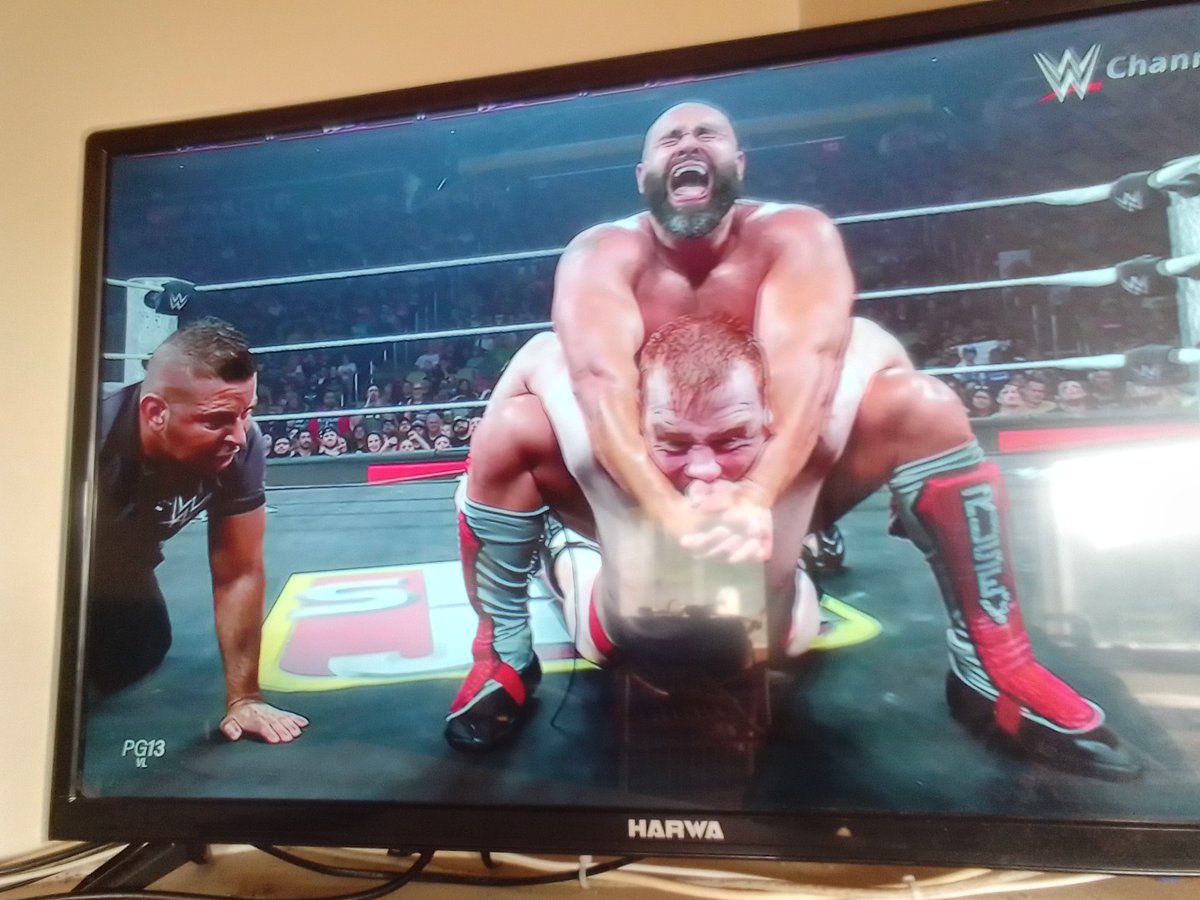 King_Raven_925's tweet photo. @MrSantiZap What a match! A true banger. It needs a best of 7 matches. This rivalry between them is so good. 😁😁 https://t.co/a8NLMWAGAQ