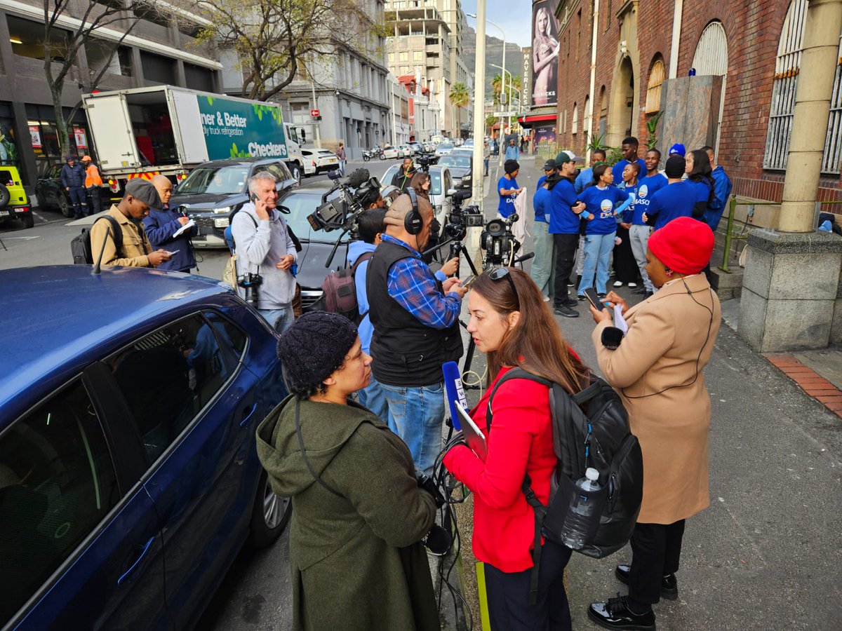 🚨DASO Western Cape members supported the DA laying criminal charges against Minister Nobuhle Nkabane for lying to Parliament about ANC-linked SETA Board appointments.

Our future leaders recognise the need to end the rot of cadre deployment, as it has no place in our society.