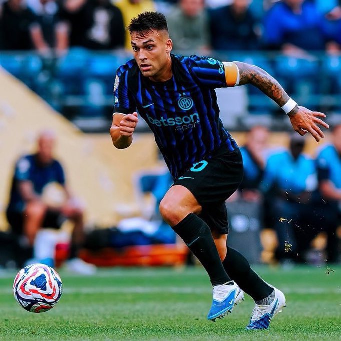 cinkobetresmi's tweet photo. Lautaro Martinez: Burada olmak isteyen oyunculara ihtiyacımız var. Önemli bir forma giyiyoruz. Kalmak istemeyenler şimdiden Inter'den ayrılmalı. https://t.co/b62zE3CgzB