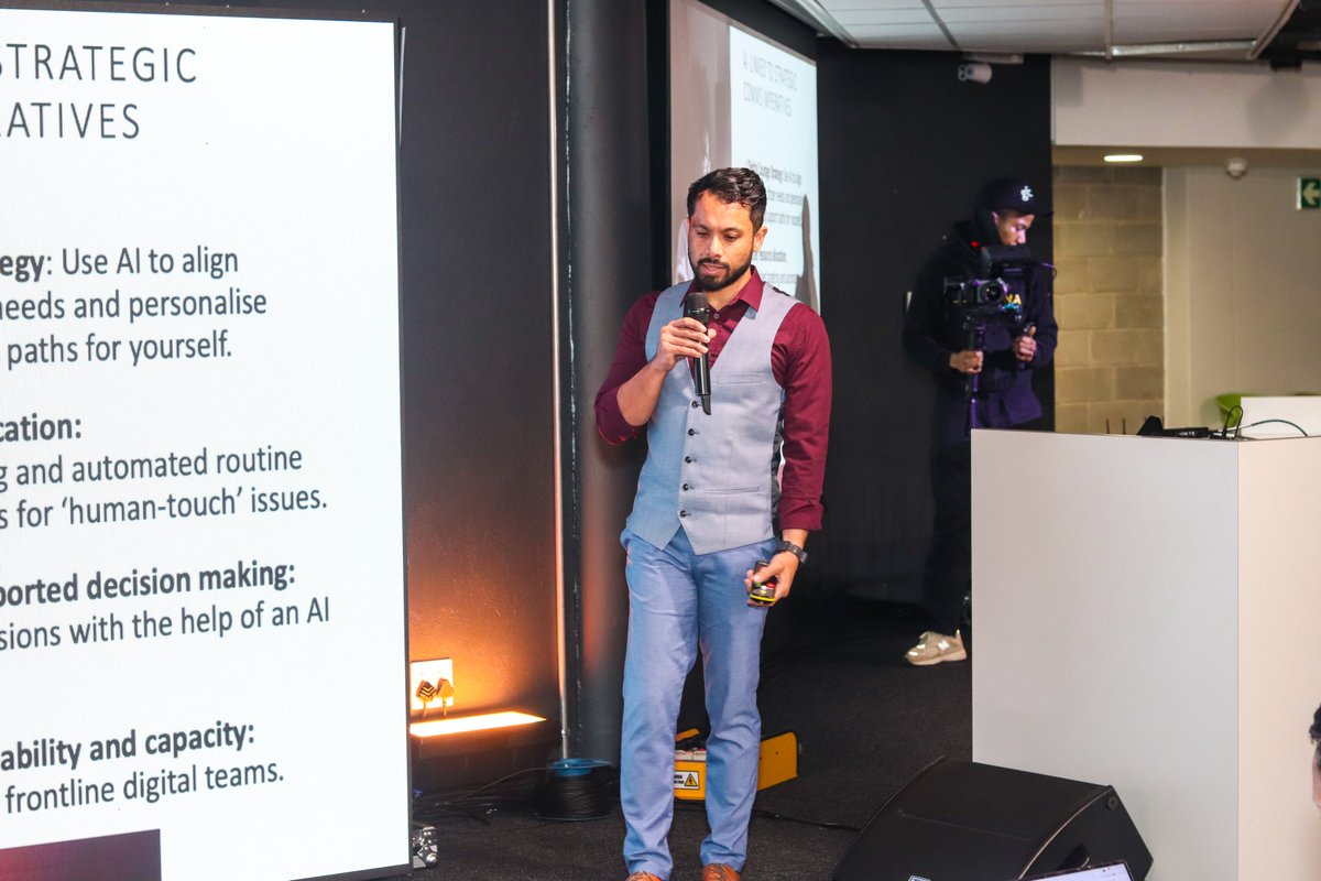 Decode_Comms's tweet image. @Aslam_Levy (@WesternCapeGov) challenged the room at #SocialMediaSummit4Gov: “Are we as communicators here for hype — or to help?”
A powerful reminder that the Power Shift is meaningless without purpose and service at the core of gov comms.