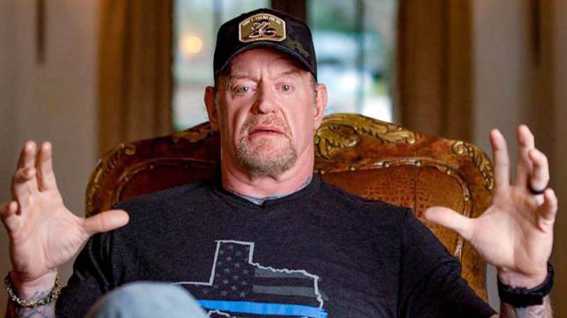 اعيدها واكررها مادمت حي ، لن ولم يأتي على مدار السنين القادمة كـ أسطورة المجال وكبيرها وعظيمها وتاريخها وثقافتها وتراثها التاريخي مثل الظاهرة ، والله لن تأتي قدماً أعظم مما قدمت قدم الظاهرة في هذا المجال ، نقطه على السطر واتمنى فعلياً محد ينكر أهمية هذا الرجال وحتى في ظل اعتزاله.