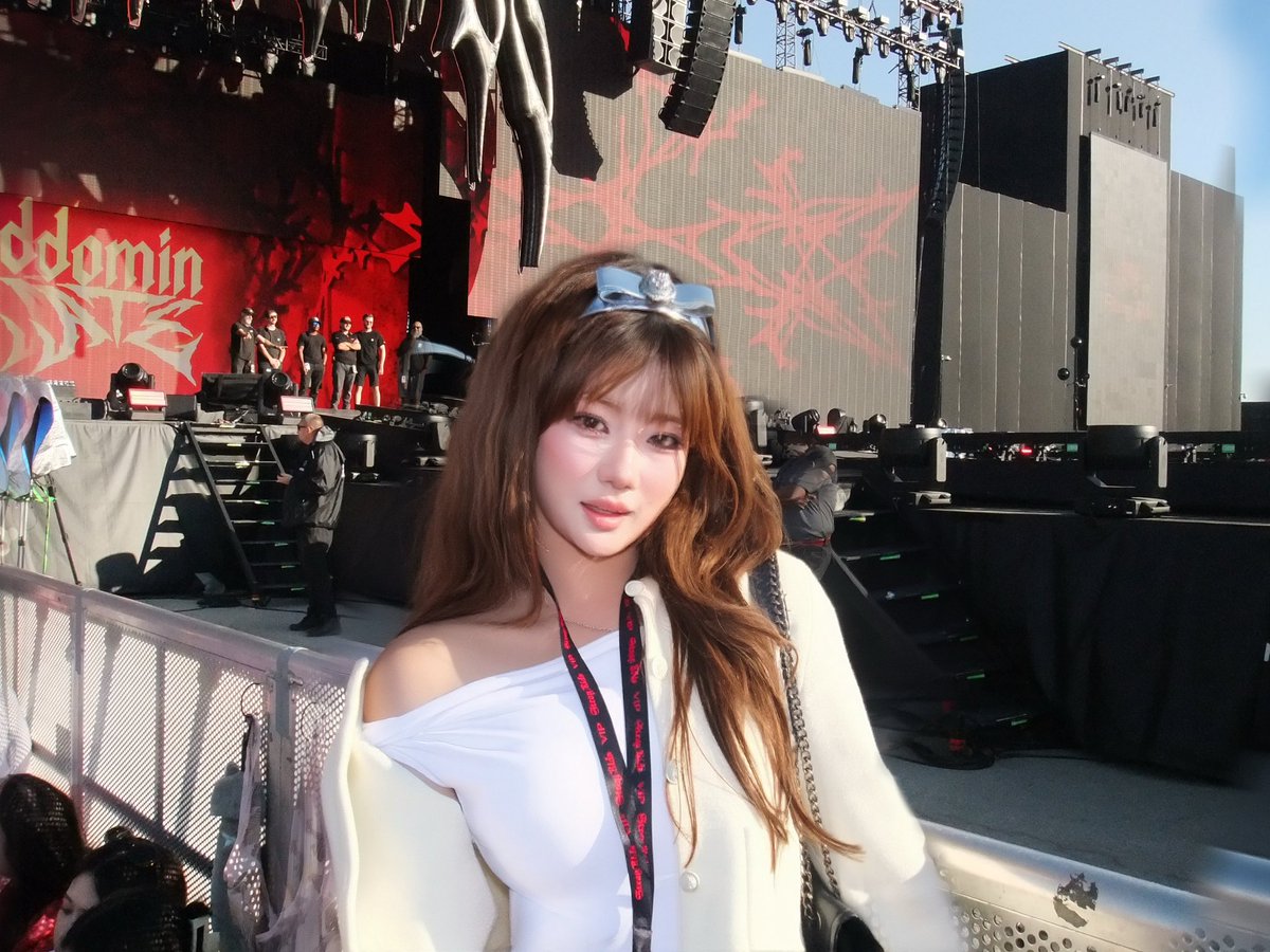 nana tweet media