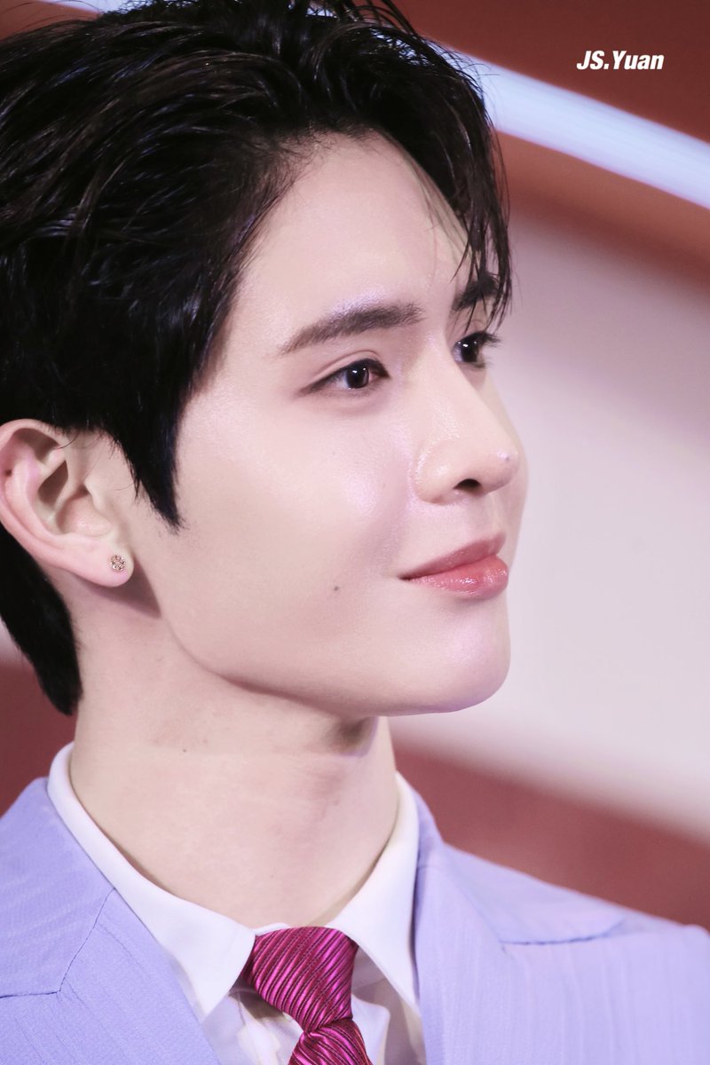 精致的男朋友

JAMES LOLANE TOPS BEAUTY 
#LOLANExJamesSu
#JamesSu <a href="/Jamessu_w/">JS</a>