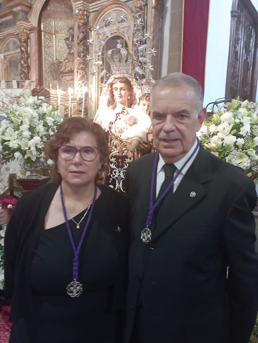 JHCLaLaguna's tweet photo. El domingo 29 de junio, el Presidente de la Junta de Hermandades y Cofradías de San Cristóbal de La Laguna, acompañado de una vocal de su comité ejecutivo, tuvo el honor de asistir al solemne acto de imposición del fajín del Mando Naval de Canarias a Nuestra Señora del Carmen. https://t.co/ULKQ0XDSVy