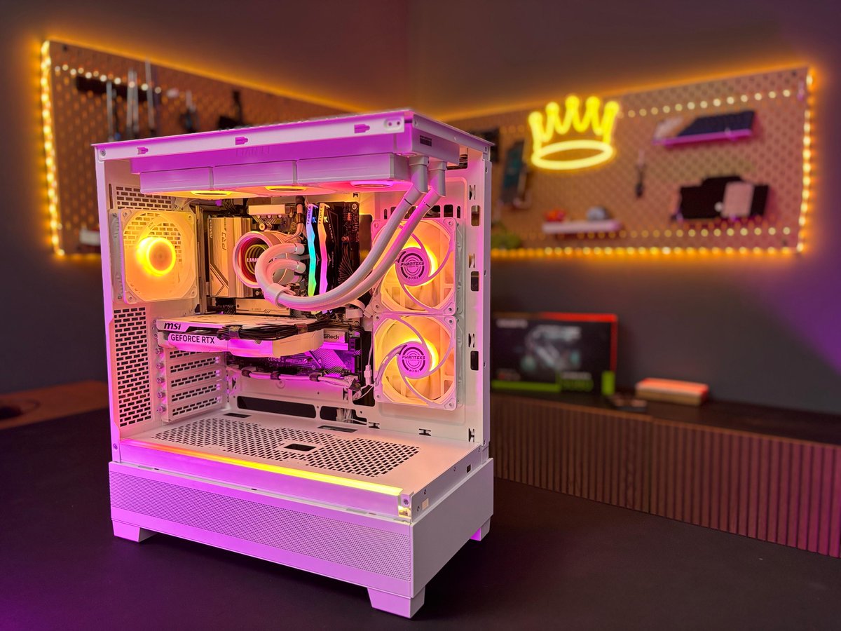 Ihr bekommt diesen PC geschenkt, müsst ihn aber mit eurem ersten @ teilen. Würdet ihr 🎁⁉️
