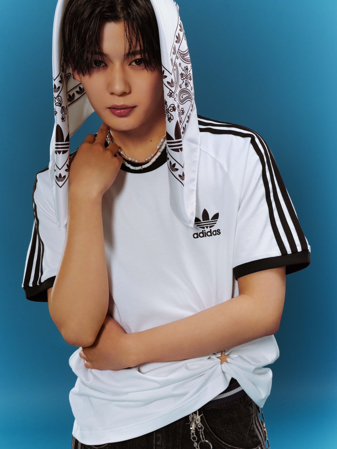 新品40インチ長尾謙杜着用adidas国内正規品デニムファイヤーバード