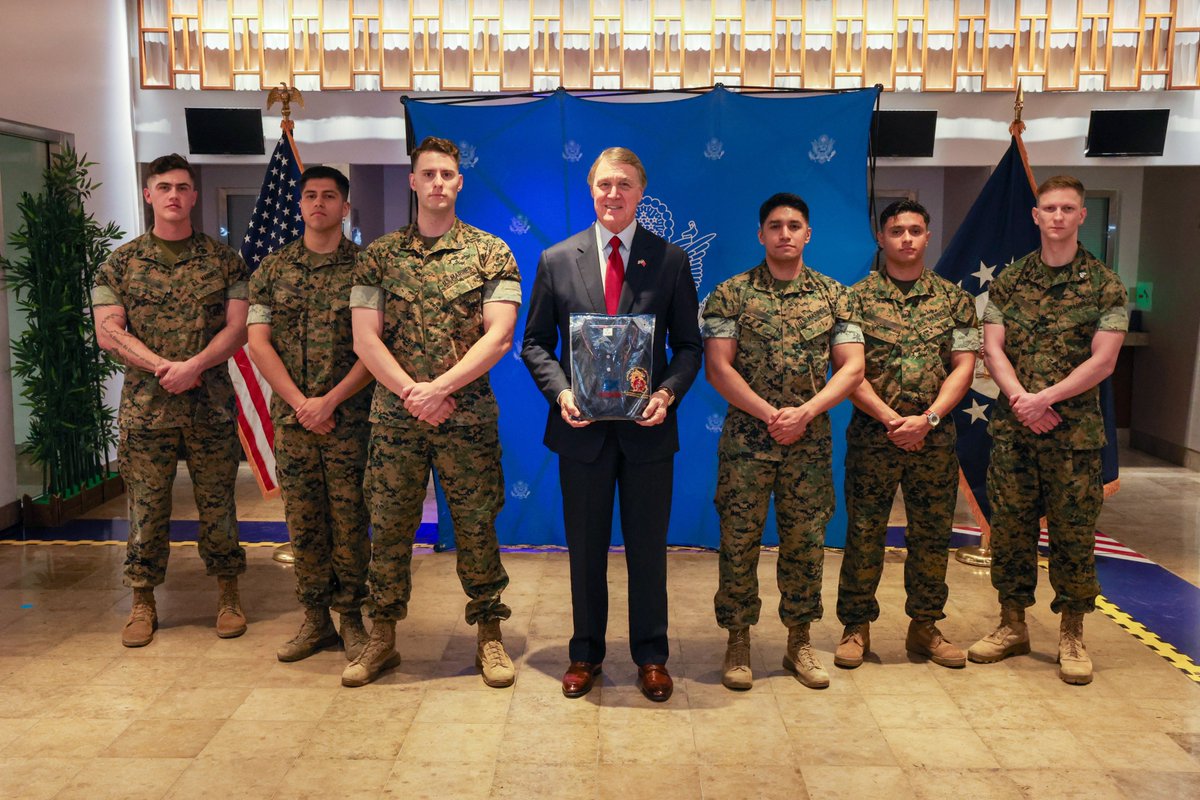 USAmbChina's tweet image. Spent the day with our outstanding team at U.S. Consulate Shenyang. Grateful for their tireless work advancing American interests and deepening our expertise in Northeast China.
