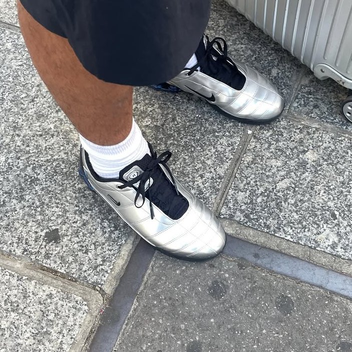 Sneakerologue's tweet photo. Premières images de la Nike Total 90 Shox Magia SP 1 (possiblement la collab avec le shop Maha)

📅: le premier coloris est prévue pour le 12 Juillet https://t.co/xHtj2Lieh8