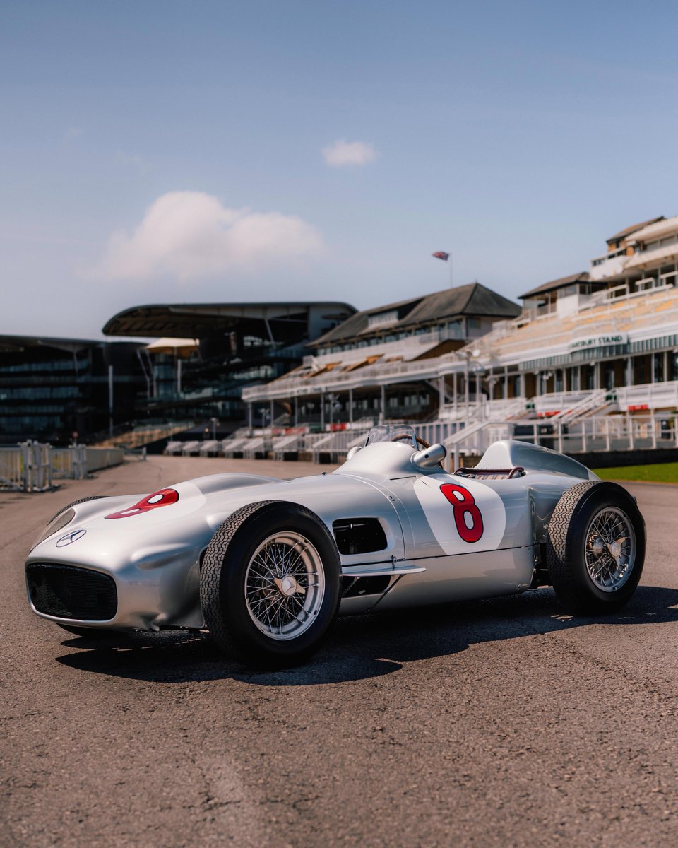 70 years ago, Sir Stirling Moss became the first Englishman to win the British GP 🏆🇬🇧

We're honouring that famous legacy, bringing the Mercedes W196 back to Aintree for the first time since 1955 👊