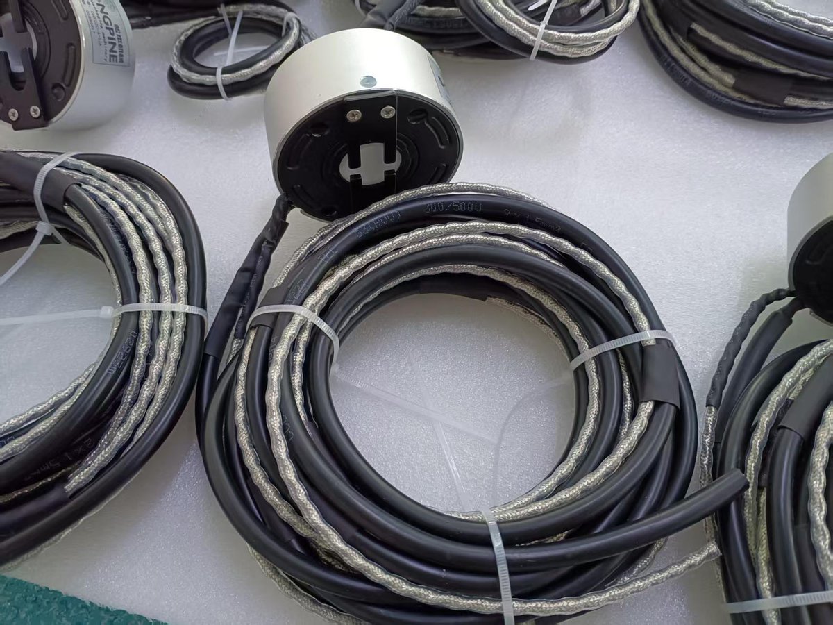annshu0314's tweet image. Product Name:​​ #SlipRing for #PackagingMachines

Inner Bore Diameter:​​ 20mm

This high-performance slip ring is specifically designed for packaging machinery, ensuring stable and continuous signal/power transmission in rotating systems.