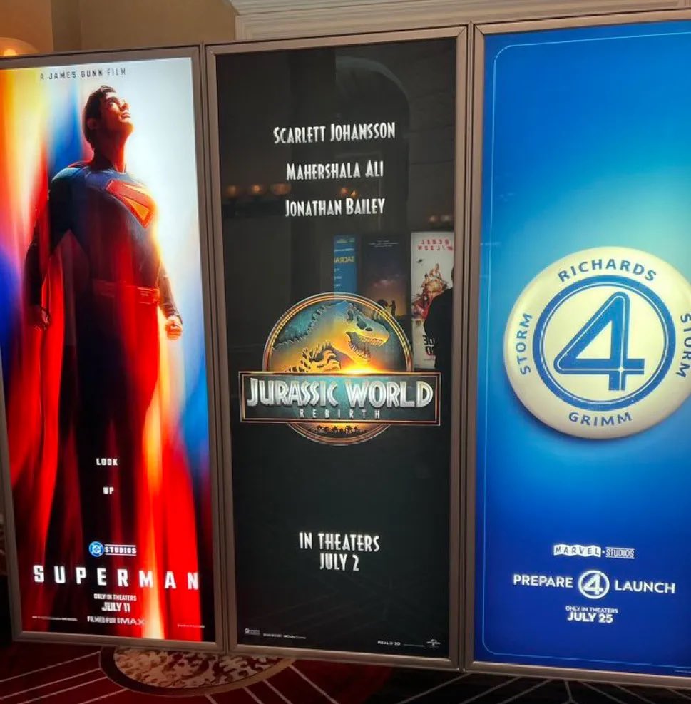 QuidVacuo's tweet photo. ¡Estamos oficialmente en Julio el mes SUPERFANTASTIJURASICO! https://t.co/uoNnmwnGAf