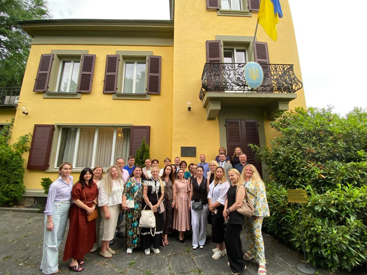 VenediktovaIV's tweet image. Grosse Freude und Ehre, die Delegation von 🇺🇦 Richtern, Anwälten und Studierenden in der @UKRinCHE in Bern begrüssen zu dürfen.
Herzlichen Dank dem Parlament der Schweizerischen Eidgenossenschaft @ParlCH für Gastfreundschaft und Zusammenarbeit.