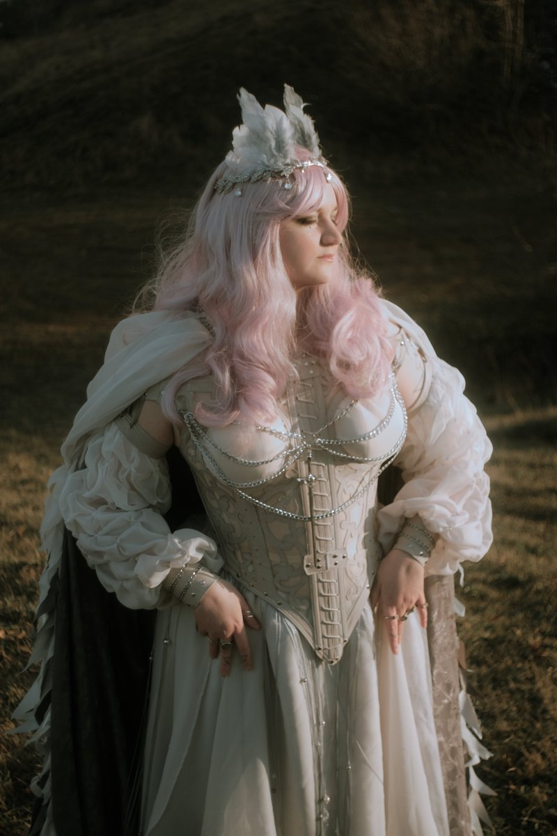 Holly_Haurelia's tweet image. My wife's costume contest project from last year. The contest was cancelled so the photos can be published now. 😭 Model - me, everything I am wearing was sewn by my wife @_nemuro