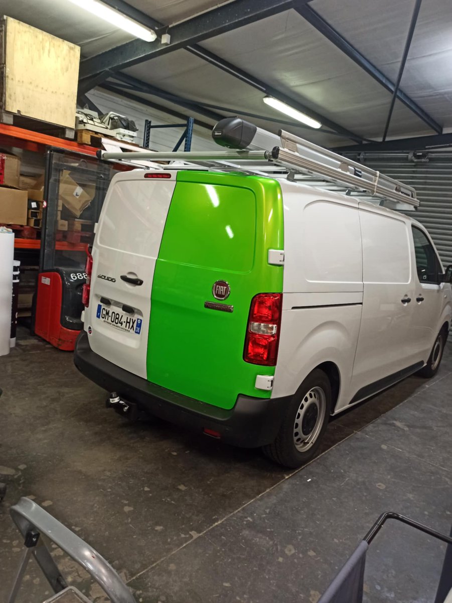 🚗✨ 𝗡𝗢𝗨𝗩𝗘𝗔𝗨 𝗣𝗥𝗢𝗝𝗘𝗧 : 𝗧𝗢𝗧𝗔𝗟 𝗖𝗢𝗩𝗘𝗥𝗜𝗡𝗚
Merci aux établissements Lemieres pour leur confiance renouvelée.
Un travail de #flocage de précision signé Marvin pour un #relooking intégral à l’image de leur exigence : impactant, soigné et hautement visible.