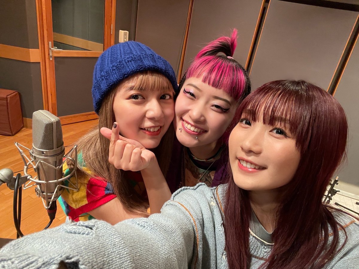 映画『パリピ孔明 THE MOVIE』公式【2025年4月25日全国公開】 (@paripikoumei_cx) on Twitter photo ☆━━━━━━━━━━━‥…・
「Sing along!!!」テレビ初披露🤟
🌴#FNS歌謡祭夏 7/2あす放送🌴
・‥…━━━━━━━━━━━☆
本作のエンディングテーマ
EIKO&shin feat.幾田りら「Sing along!!!」を
FNS歌謡祭(<a href="/fns_kayousai/">FNS歌謡祭【公式】</a>)で初披露!
あす7月2日(水)放送です🎤
お楽しみに! ☆━━━━━━━━━━━‥…・
「Sing along!!!」テレビ初披露🤟
🌴#FNS歌謡祭夏 7/2あす放送🌴
・‥…━━━━━━━━━━━☆
本作のエンディングテーマ
EIKO&shin feat.幾田りら「Sing along!!!」を
FNS歌謡祭(<a href="/fns_kayousai/">FNS歌謡祭【公式】</a>)で初披露!
あす7月2日(水)放送です🎤
お楽しみに!