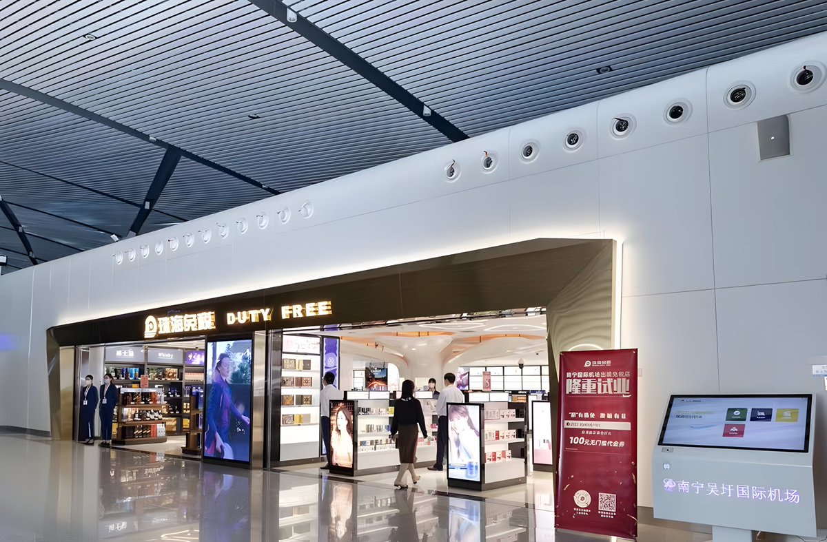 🛍️ Guangxi's Tax Refund Just Got Easier: Get Your Refund Instantly After Purchase!

🛒 Shopping in Guangxi? Foreign visitors can now claim tax refunds on single purchases over 200 CNY — at designated tax refund stores only.

Some shops even offer instant in-store refunds, with multiple payment methods available.

More refund counters are rolling out in 2025, making your Guangxi shopping trip even smarter — and sweeter!