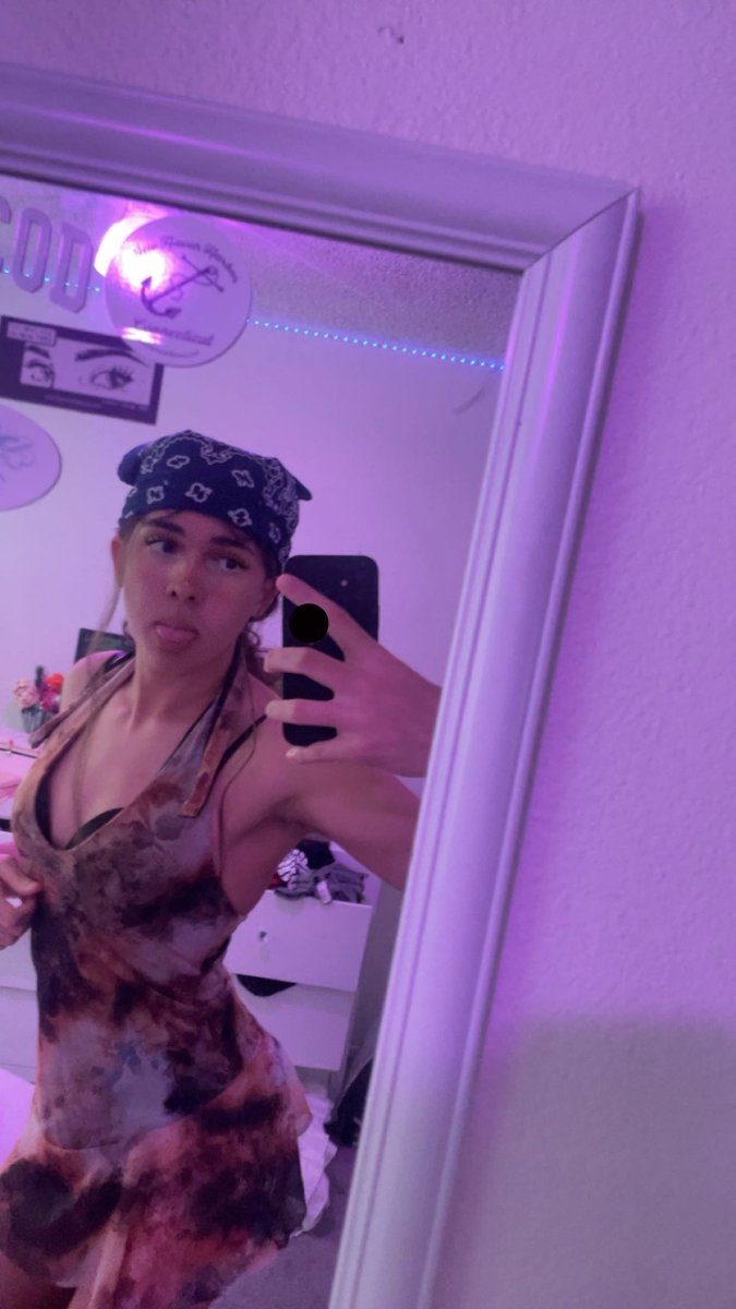 macey100k's tweet photo. Guess who’s finally back 😋😛😩 #ts #trans #transgirl #femboy #twink https://t.co/W45ZU8iqMC