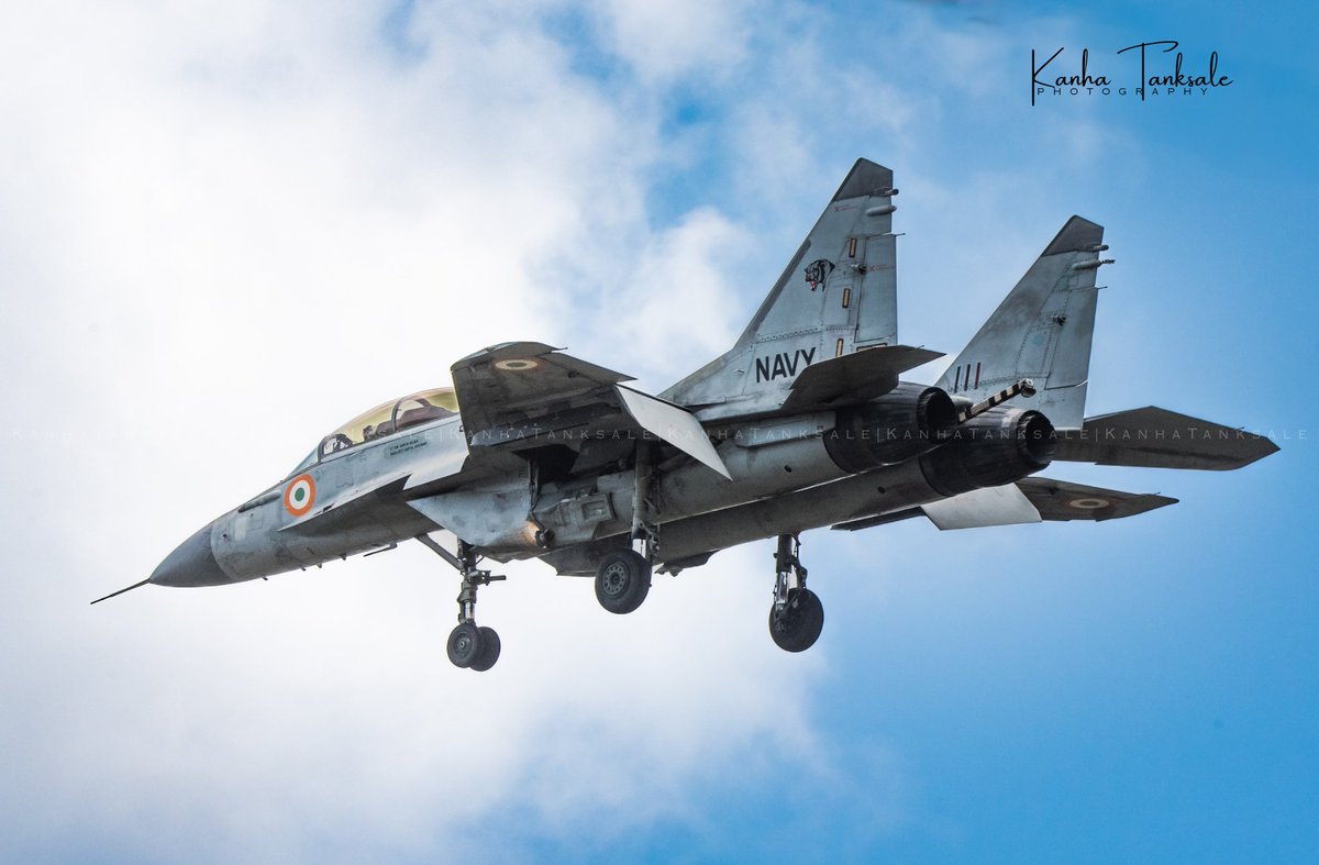 Kilotangophotos's tweet image. Tailhooker Tuesday?? 
.
The gorgeous Mig-29K of the Indian Navy! This by far the most beautiful carrier based fighter, such an incredible design. 
Also notice the huge flaps and the beefy undercarriage on this bird! 
#navy
#indiannavy
#mig29k
#INSVikrant 
#mig29