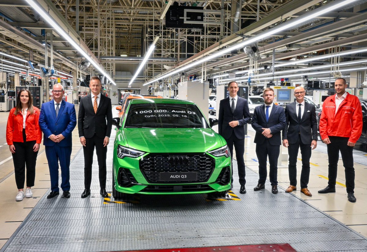 🚨 Trouble at one of Hungary's biggest employers: Audi Hungaria is laying off hundreds as German carmakers fall behind in the EV race.
What’s next for the Győr factory and Hungary’s auto industry? 
#Audi #Hungaria #EVcrisis #Germany #Hungary #AutoIndustry
444.hu/2025/07/01/a-g…