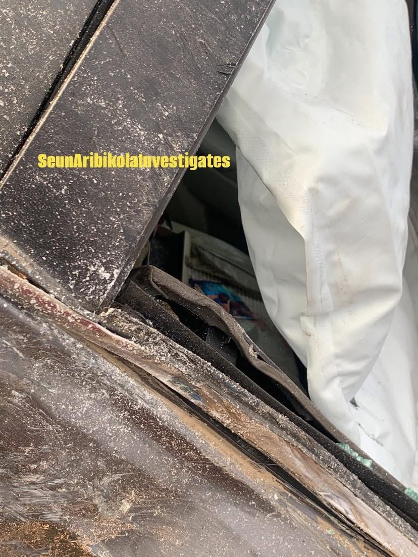seunspecial1's tweet photo. 🚨 Tragedy in Soka, Ibadan
Another fatal accident has claimed a life this morning at the same Soka spot where 4 died last week. A Toyota Camry driver crashed into a culvert &amp; stationary trailer. He died on the spot.
Authorities must act fast!
— Seun Aribikola reports https://t.co/UpYZTZy0N4