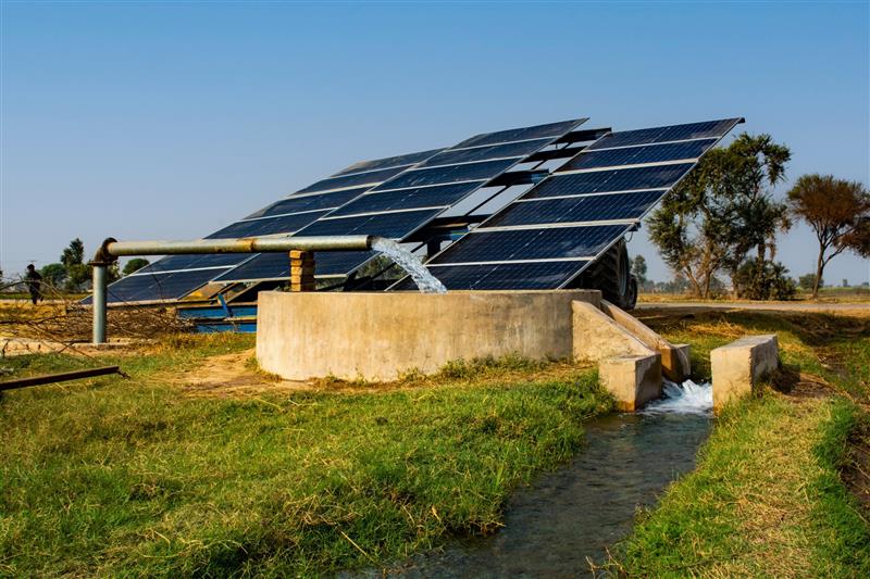 IRENA's tweet image. Energy access is not the end goal — empowered lives and livelihoods are. @IRENA's Empowering Lives and Livelihoods initiative supports the transformation of agri-food systems, healthcare, & clean cooking through decentralised #renewableenergy. Stay tuned as this week we will dive…