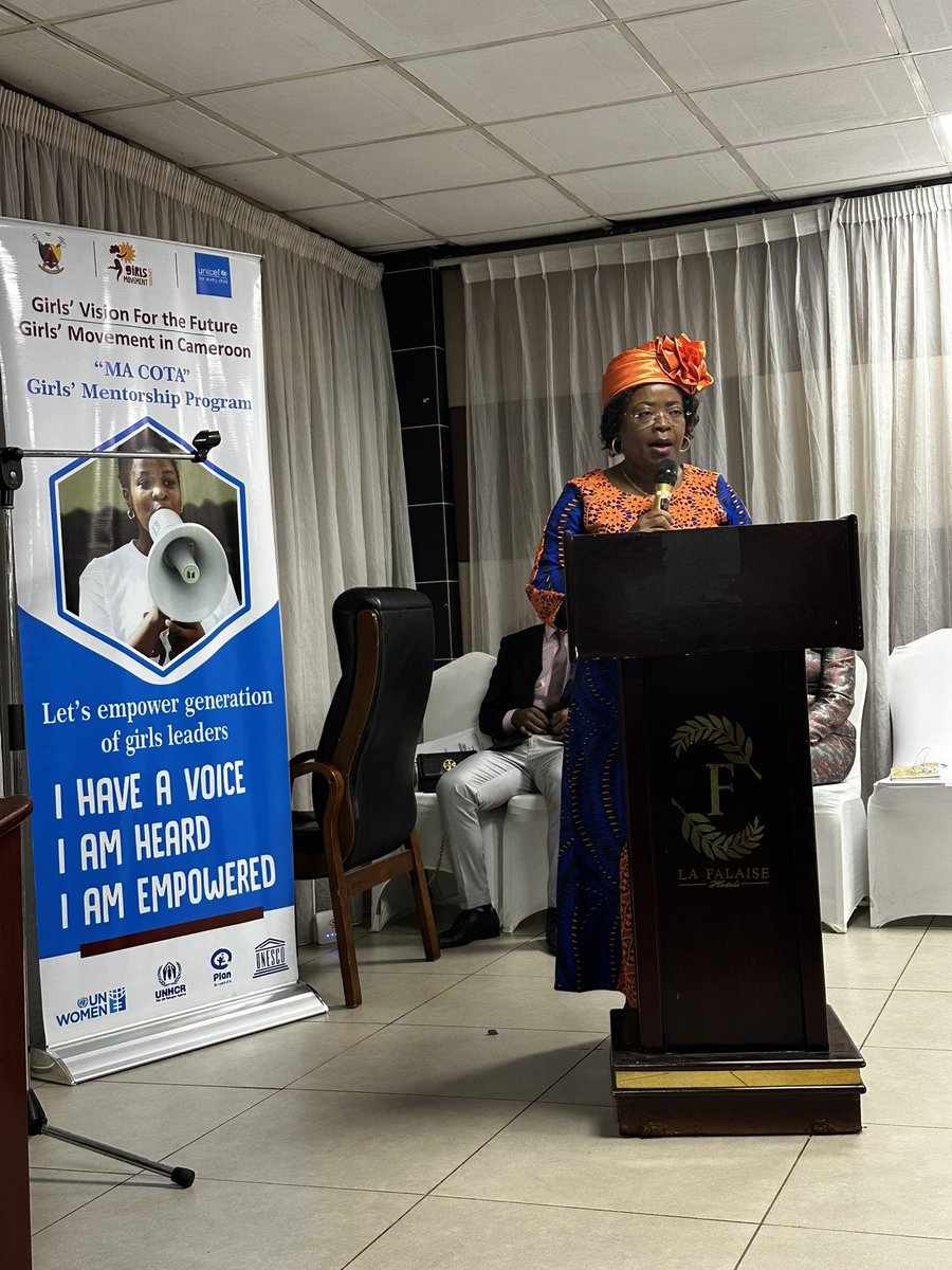 LibomMinette's tweet image. Heureuse d’avoir pris part et de m’être engagée à accompagner le programme de mentorat « Ma cota », lancé par le @Minproff_cmr et  @unicefcameroon. Une initiative qui vise à accompagner la jeune fille dans son épanouissement au sein de la société camerounaise.