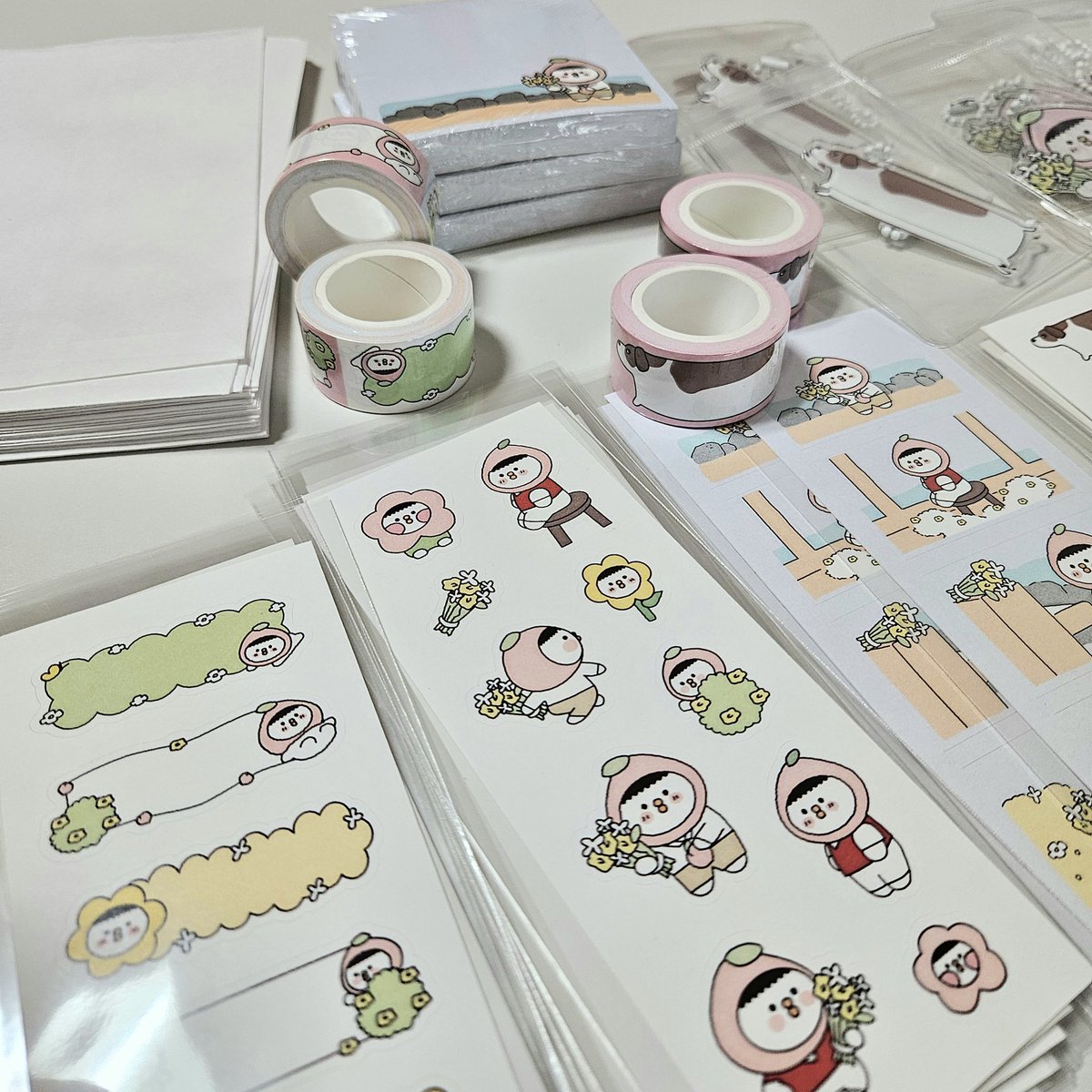 🌸꽃숭이 문구 재고판매🍑
🌸🌼재고 올려두었어요!
🔗marpple.shop/kr/bbosoong_pe…
(재입고는 없습니다💥)