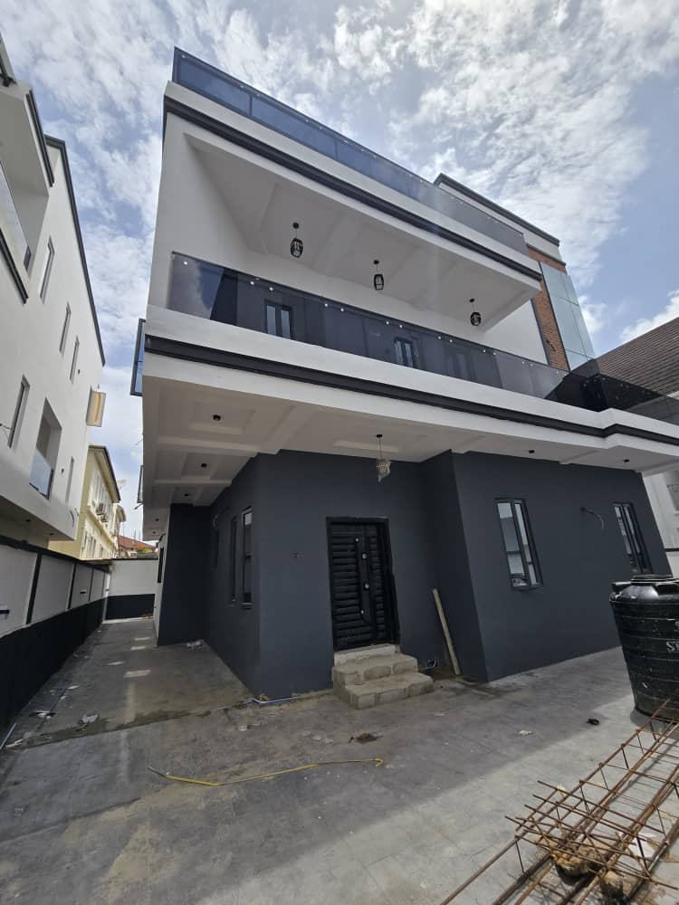GreystoneNg's tweet photo. FOR SALE:

Luxury 5 Bedroom Duplex with Cinema and Bq in Magodo Phase 2
₦500m
C of O

Reno Hilal Happy New Month Real Estate Magodo VDM Sam Larry Zlatan Peter Obi Arsenal Chelsea Manchester City Sesko Fabrizio Romano Fluminense Club World Cup https://t.co/eitV8hhgr4