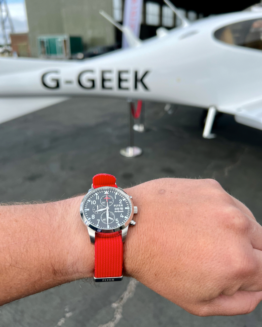 ✈️ We’ve got the matching keyrings with @Runway25shop ✅
We’ve got the matching clothing range @AvgeekClothing ✅
But how about… a matching plane? 👀

How about it, Flightline — shall we take AvGeek® style to new heights? 😉

#Watches #Aviation #Aircraft #Flying #AvGeek
