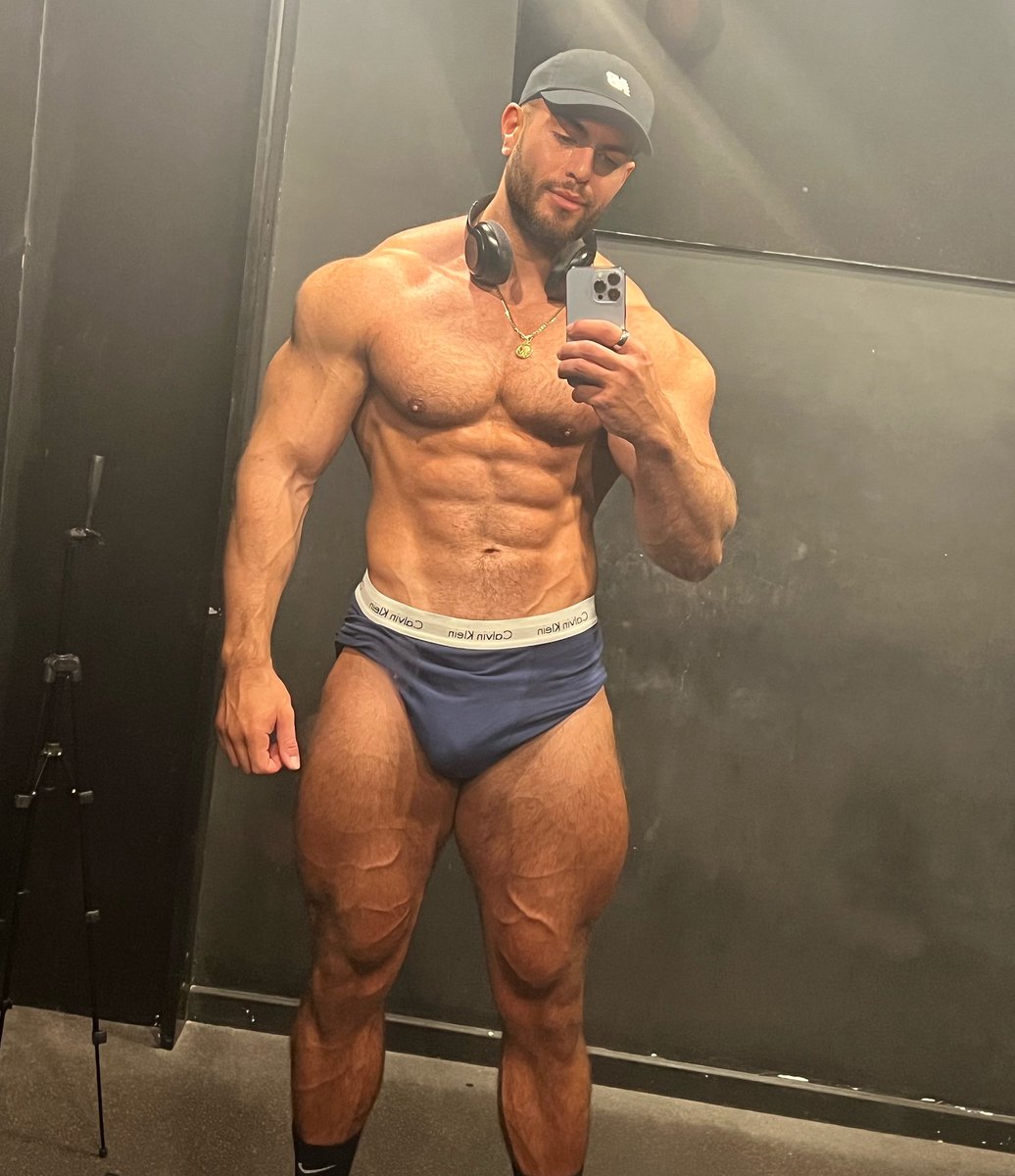 reecederby's tweet image. Yeah, I’m straight. But I go there — with lads. 😏
6’5”, 125kg of raw muscle doing what most won’t.
You’re watching a straight lad f*ck other lads, females & trans 😈👇
onlyfans.com/reecehunk/c32
No acting. No filters. No faking it.
Just real, explicit scenes where I push every…