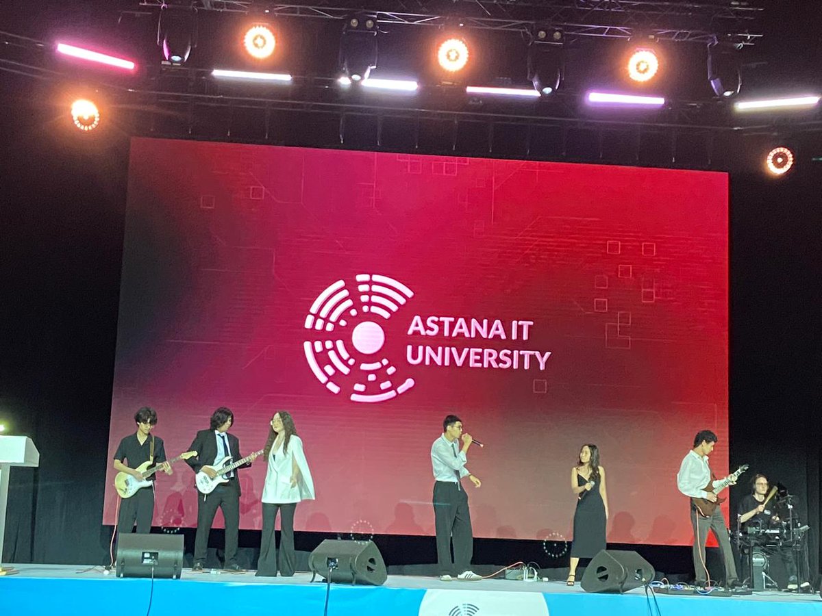 Congratulations to all ITU graduates! Thank you for the invitation, and good luck for your future careers full of opportunities. To those continuing their studies in Germany – welcome!
