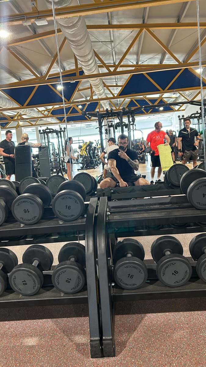 Scrims are going well! Grinding in soloq&amp;gym ☝️💪