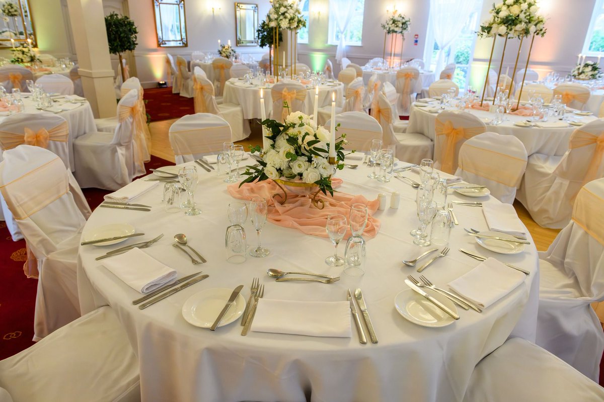 Hotels Available tweet media