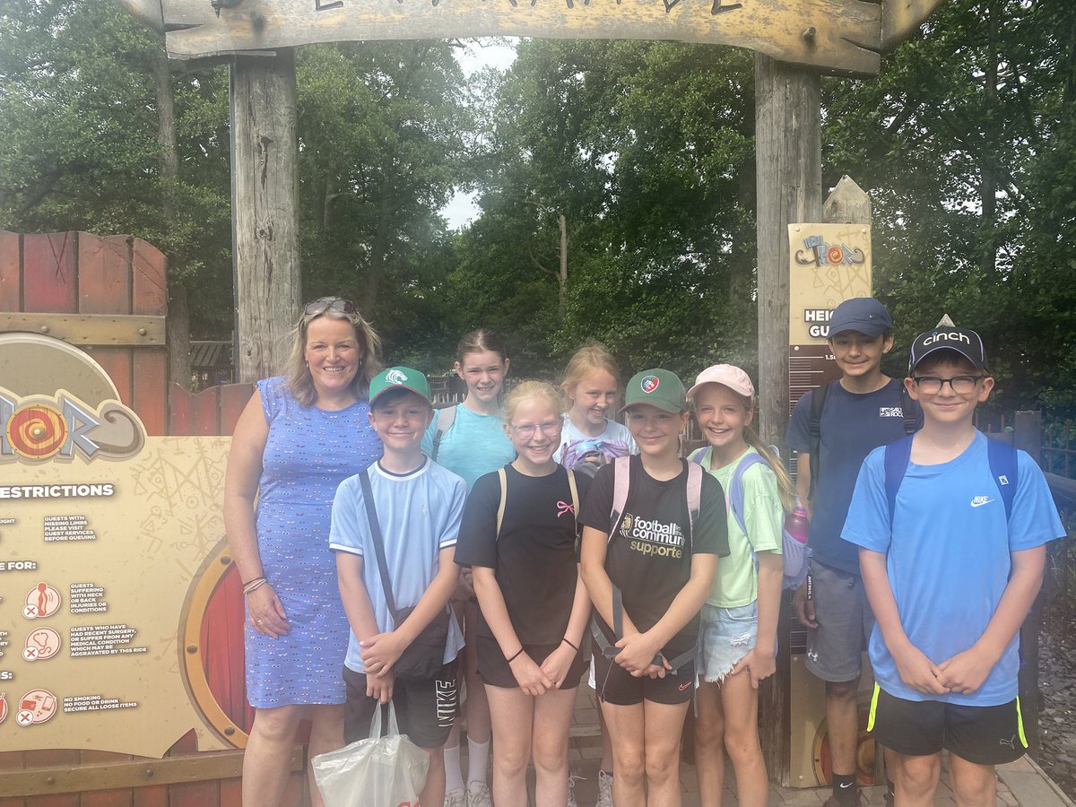 SwithPrimarySch's tweet image. We are all here and ready for the first ride to open! #Class4Swithland