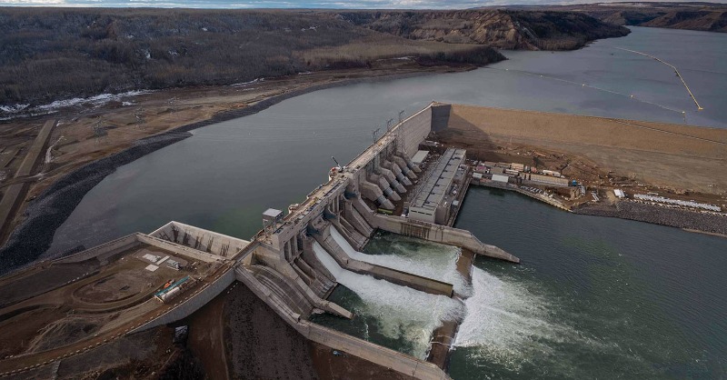 ACCIONA_EN's tweet photo. Great news! We’ve brought to life Site C: a hydroelectric dam in northern Canada that will power nearly 500,000 homes for the next 100 years 🇨🇦

A milestone in sustainable engineering, built under extreme conditions ⚡

🔗 Discover the full story: