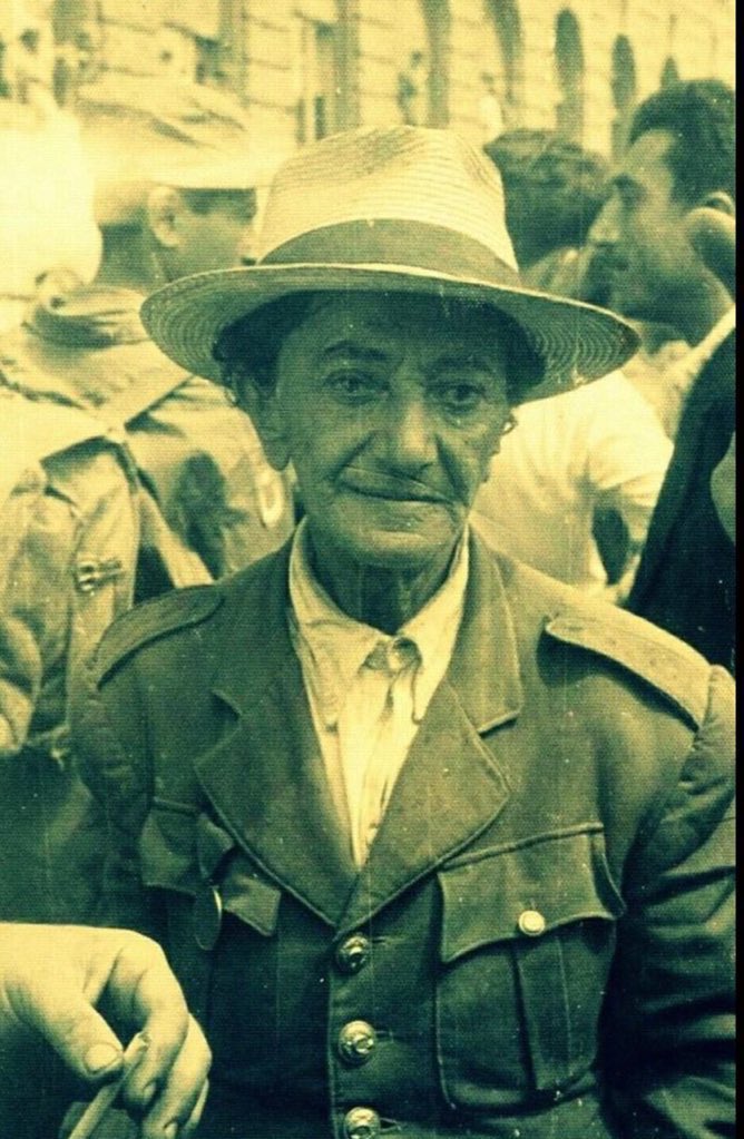 #üsteğmenkarafatma ve kahraman kadınlarımızı anma töreni için duyuru yapıyorum. Katılamamayı anlarım zaman koşullar mesafeler ama sosyal destek vermemeyi anlamıyorum. Lafa gelince mi milliyetçi tarih sever  ve #karaFatma gibi değerlere sevgi saygı duyuyoruz?
Profilinde🇹🇷