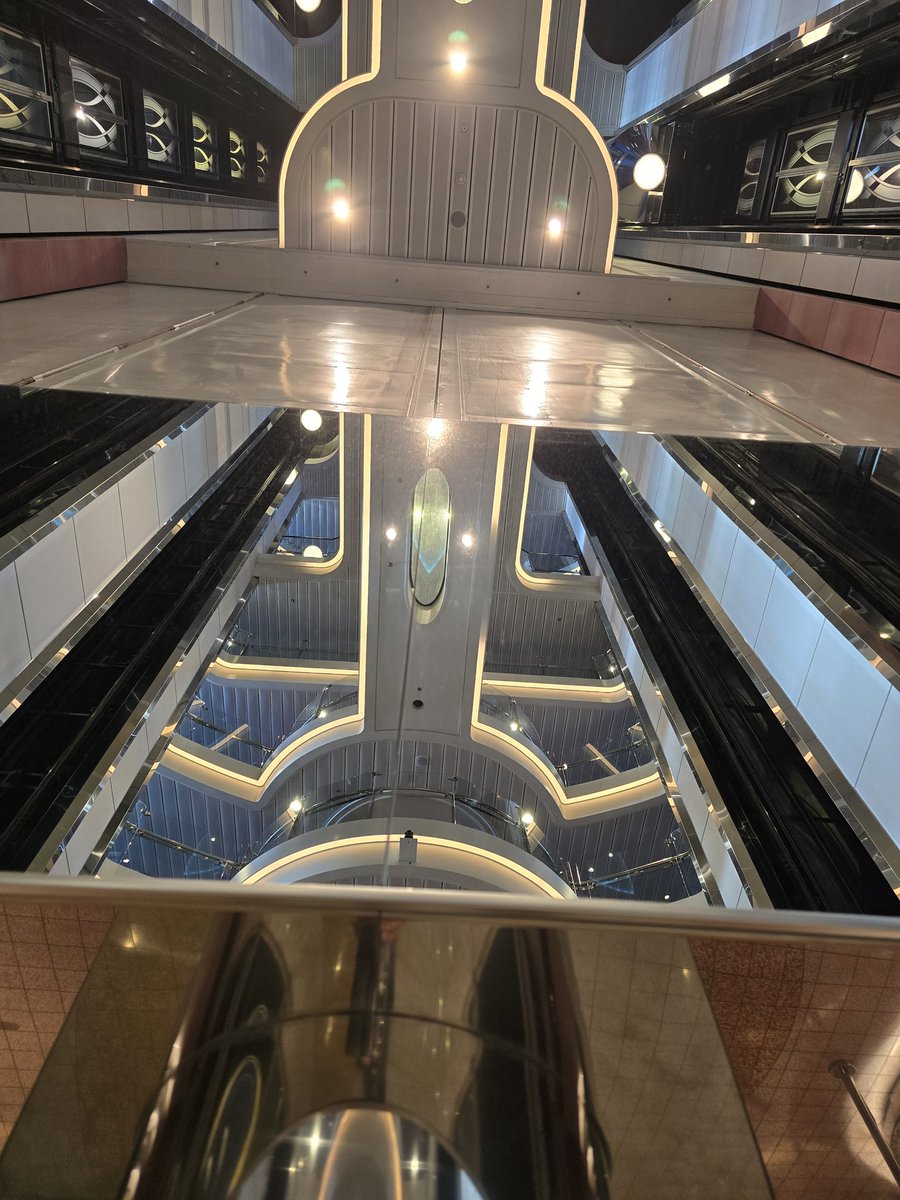 skjeggen1953's tweet image. Interiørbilder på Color Magic. #colormagic @colorline_no