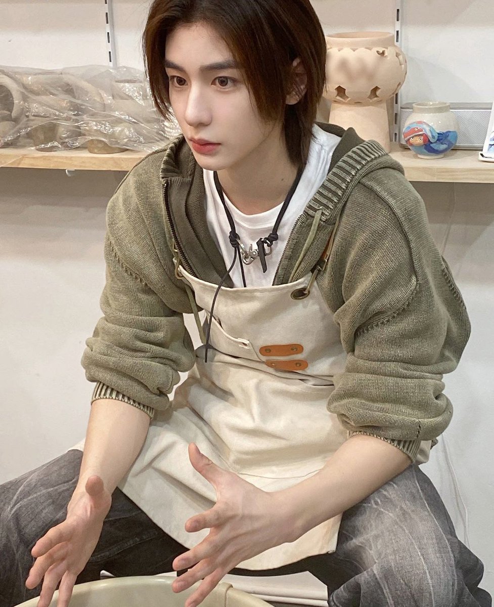 leehan feed tweet media