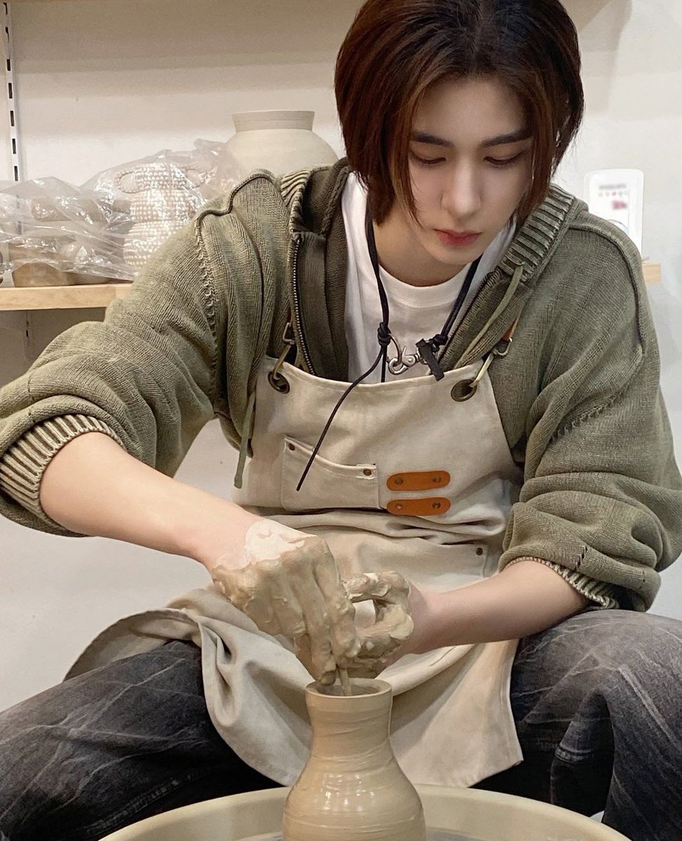 leehan feed tweet media