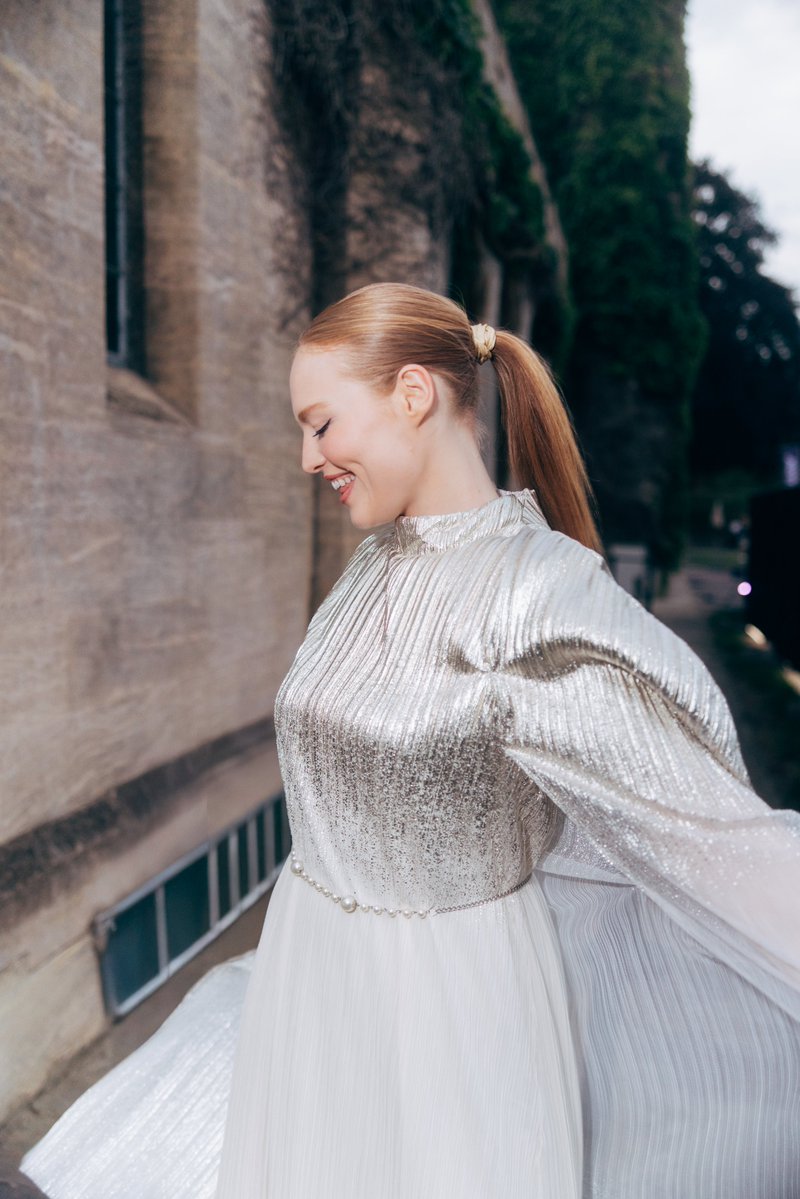 Freya Ridings tweet media