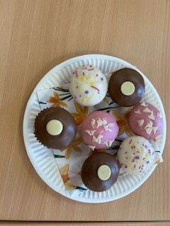 ThinkAheadWigan's tweet image. π Stepping Stones Get Together π
Yesterday, some of our members and carers enjoyed a social get together after previously meeting at our Stepping Stones Programme.
Lots of brews, biscuits, catching up and shared life experience in abundance!
#strokerecovery #carersupport