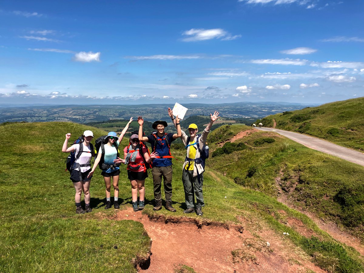 Cranford_Sch's tweet image. What a hot start to the Gold Duke of Edinburgh Expedition! The team set off yesterday in sunny Wales. Wishing you all the best of luck out there! ☀️🥾 #CranfordSenior #CranfordSixthForm #Cranfordchallenge