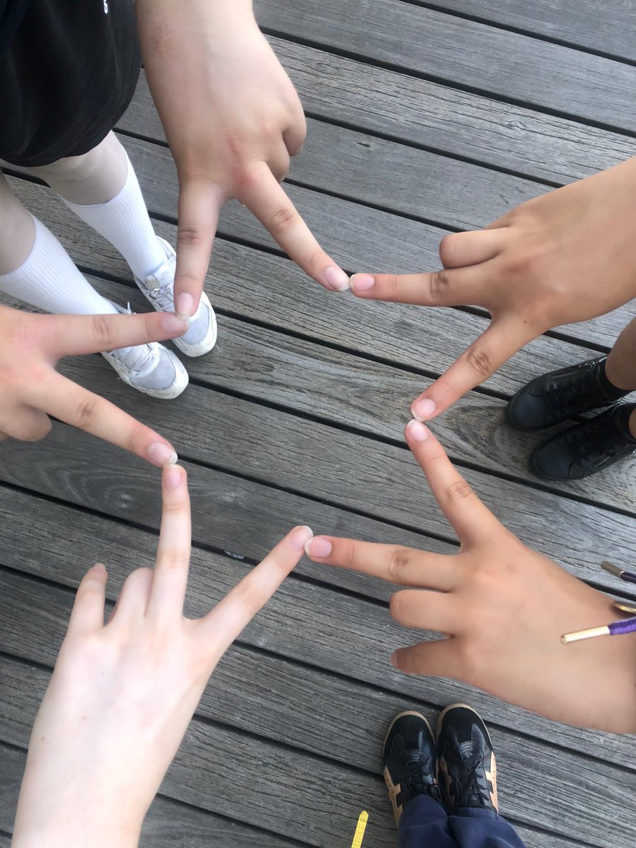 Dernière répétition pour l’Idol Fest de la Japan Expo ! ⭐️
On va faire de notre mieux sur scène 〜
🩷❤️🧡À dimanche →