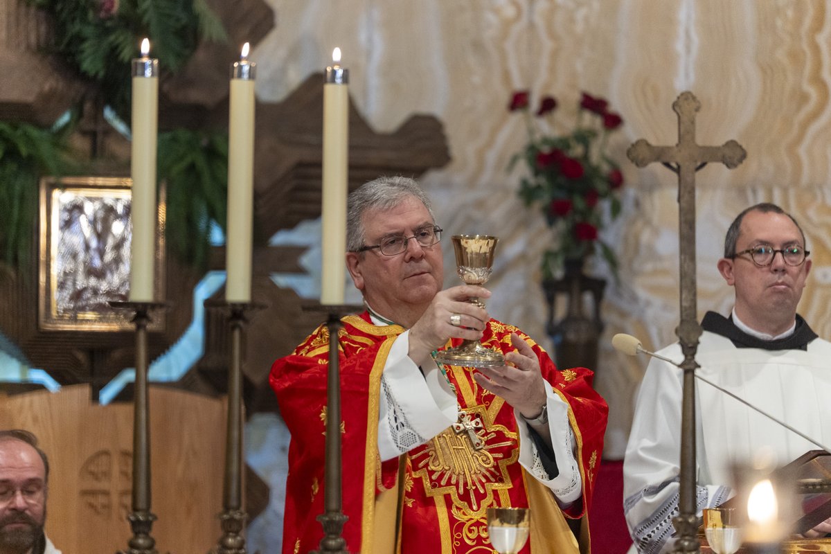 custodiaTS's tweet image. In the heart of the Holy Land, we gathered to reflect on the mystery of the Most Precious Blood of Jesus — a gift of love that crosses history and reaches us today.