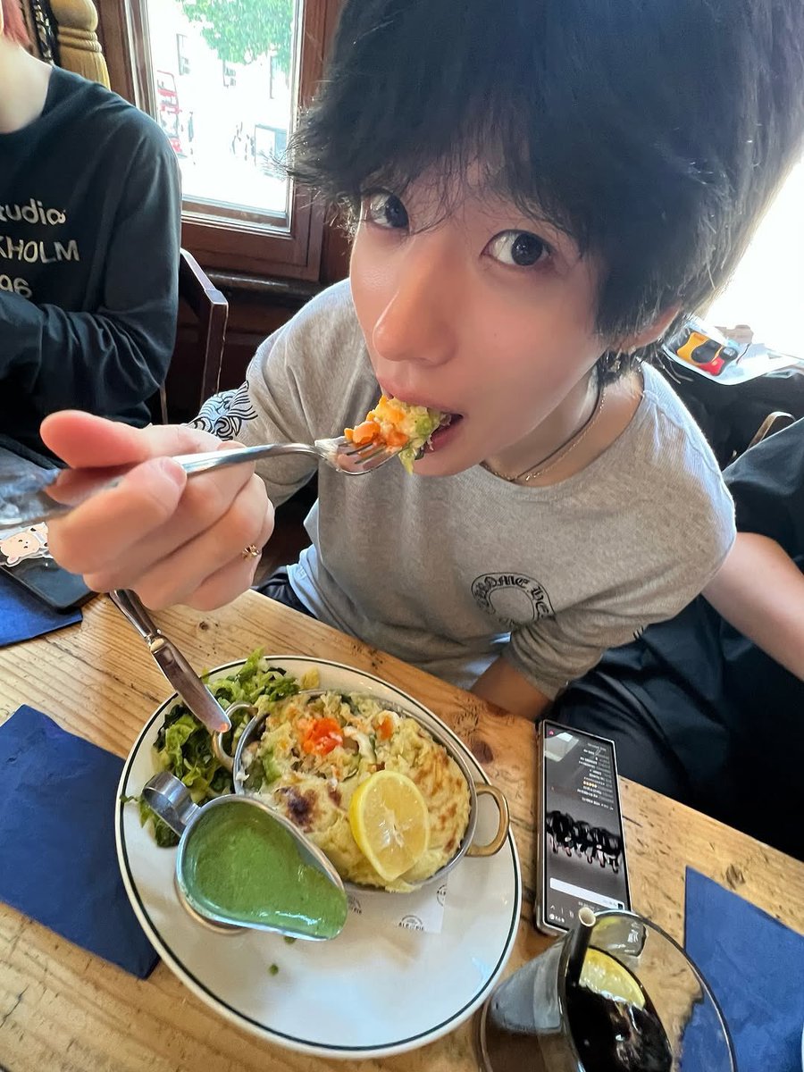 바보 tweet media