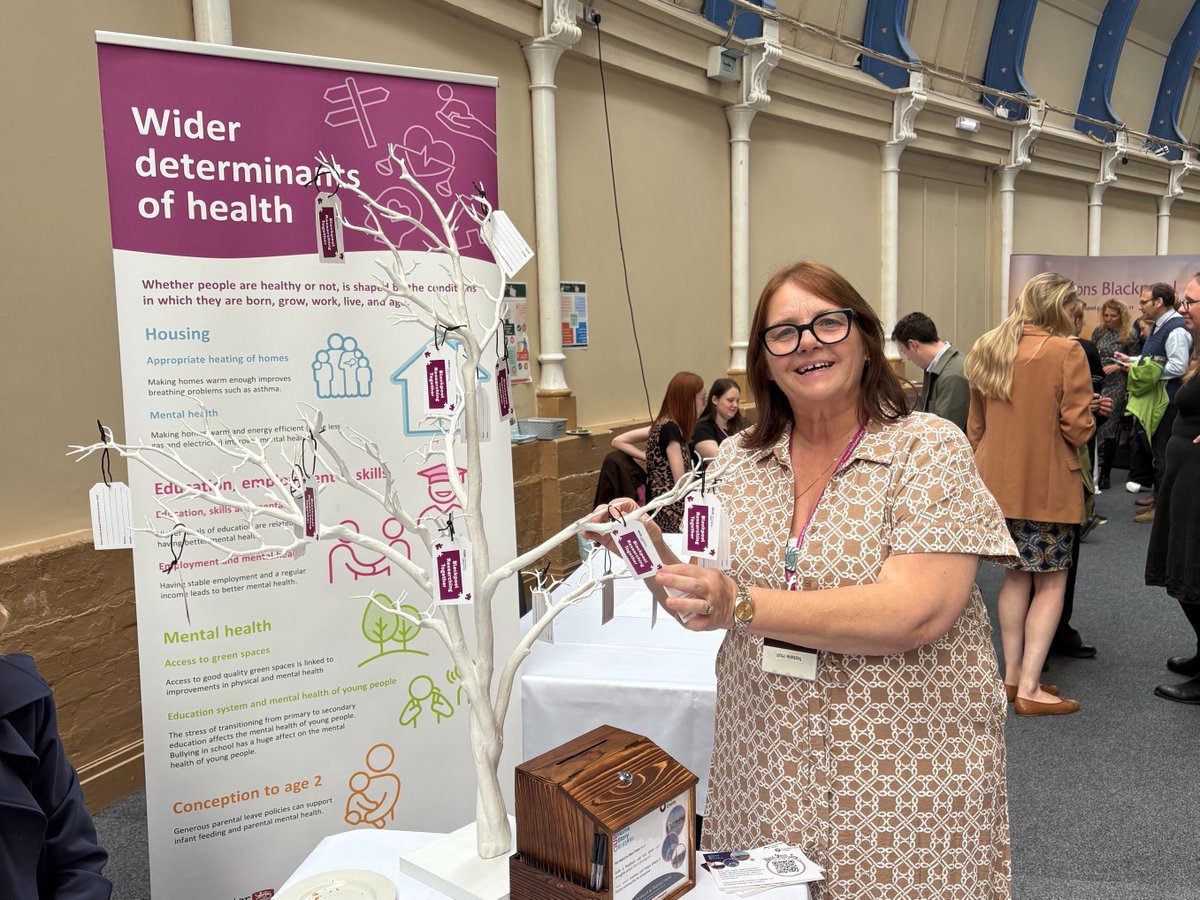 BlackpoolHDRC's tweet image. Last week the team took part in the 'Better you, better Blackpool' marketplace at @BpoolCouncil staff conference - with coproduction the theme of this year's event
We asked 'how could research help in your role' with staff answers added to our learning tree π³
What a great day!