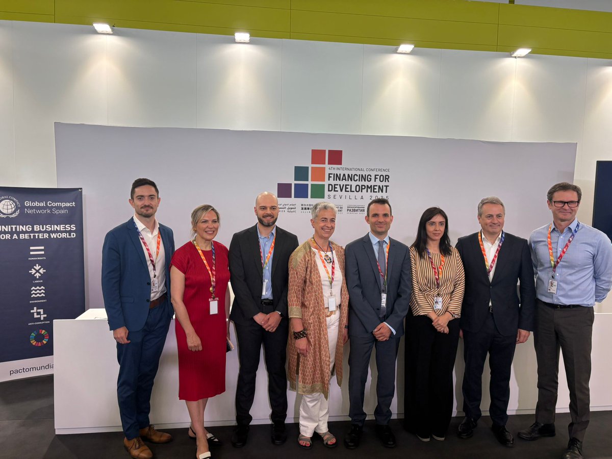 🔎 Muy atentos a la sesión "Investing Forward: Opportunities in Emerging Markets" en la #FFD4 Sevilla. Hoy debatimos con #empresas, inversores y organizaciones sobre cómo movilizar capital hacia mercados emergentes y los desafíos que implica. <a href="/UNCDF/">UNCDF</a> <a href="/COFIDES/">COFIDES</a> <a href="/GSGImpact/">GSG Impact</a> <a href="/bbva/">BBVA</a>