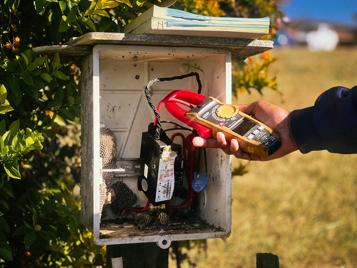 Team Qoqamamillion IZE NENYE!! 
Currently conducting an audit inspection at Beacon Hill Country Estate to ensure there is no tampering with water meters or municipal infrastructure.
We kindly urge all residents to pay their municipal bills on time. #paymybills #PayOnTime #PayNow